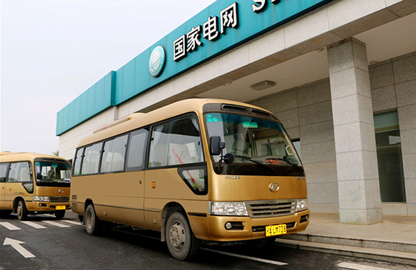 武漢江灘旅游海格純電動(dòng)中型商務(wù)車_副本.jpg